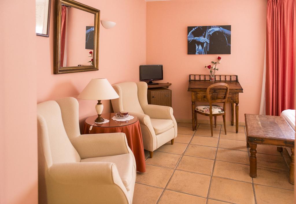 Hotel Can Ceret Sant Pere Pescador Exterior photo