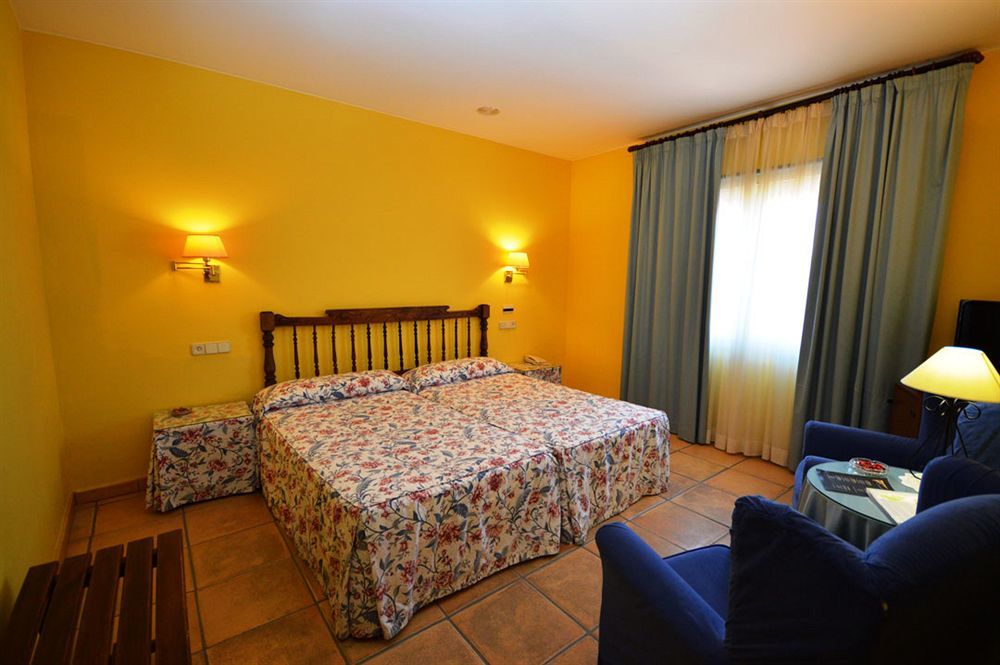 Hotel Can Ceret Sant Pere Pescador Exterior photo